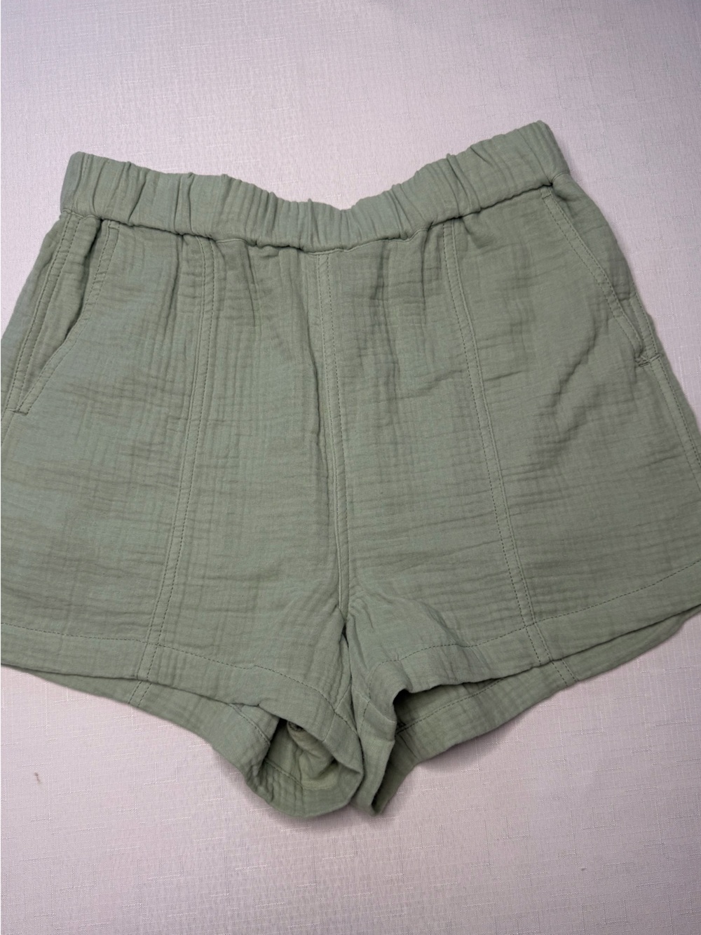 Madewell Light Olive High-Waist Relaxed Shorts size medium